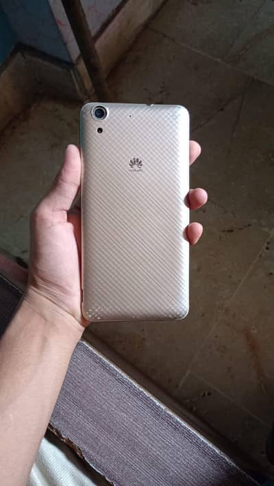 Huawei Y6