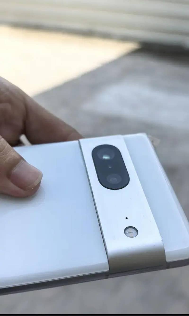 Google Pixel 7 4