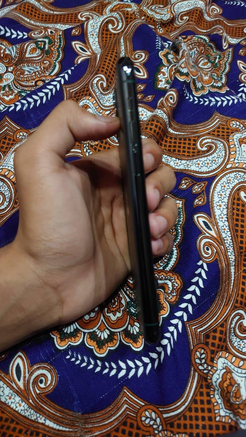 Apple iPhone 11 Pro 5