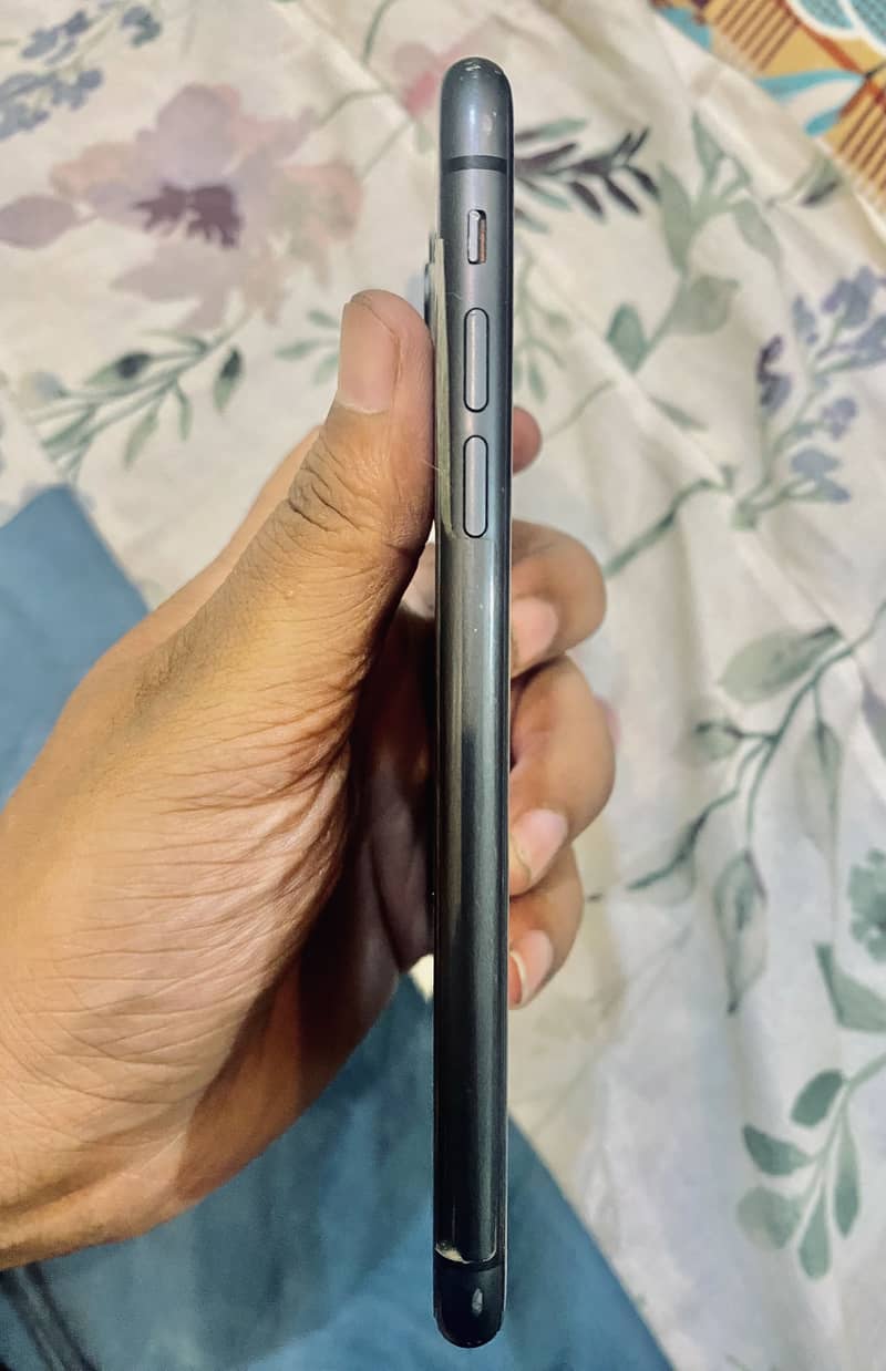 Apple iPhone 11 1