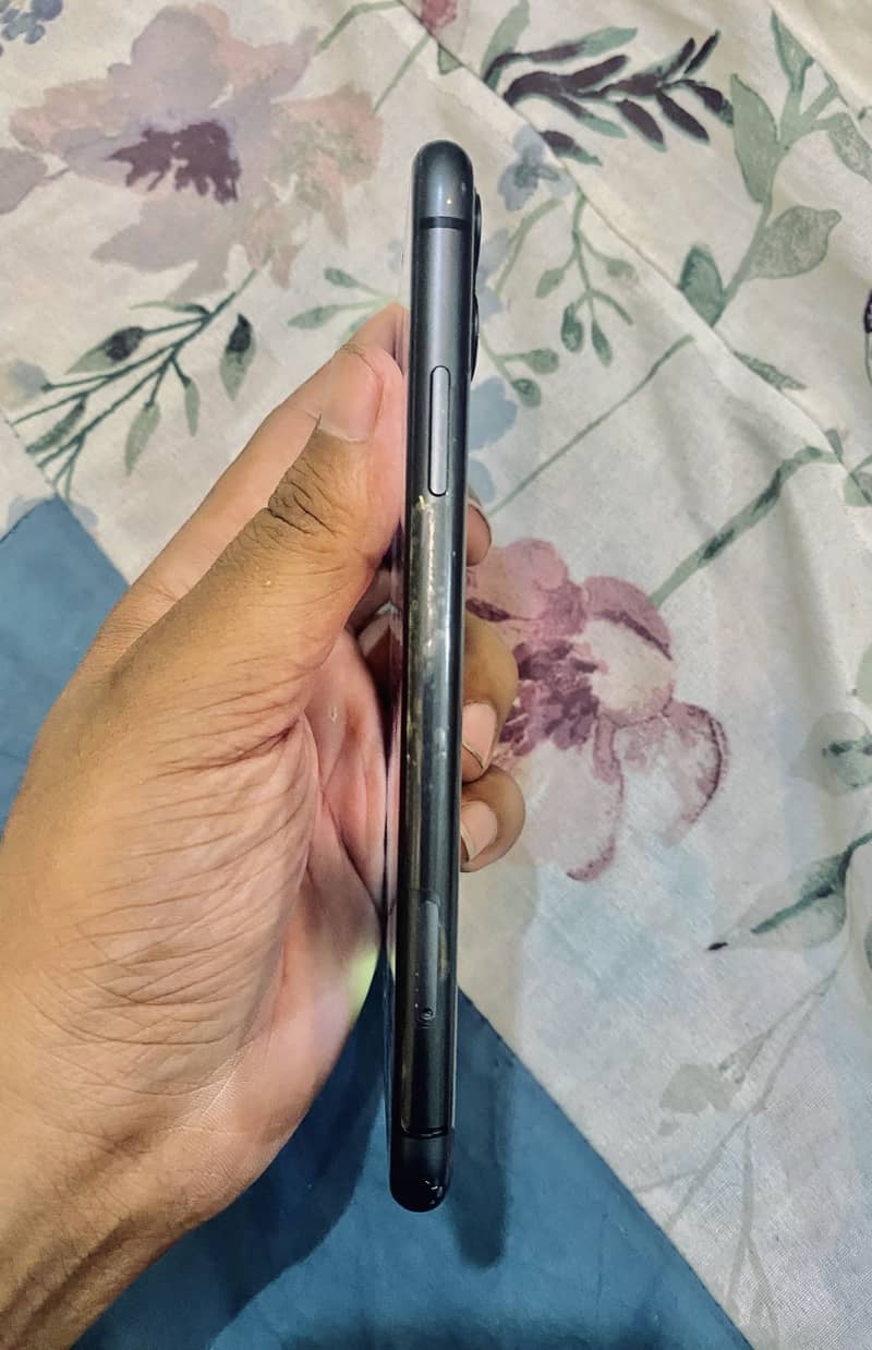 Apple iPhone 11 2