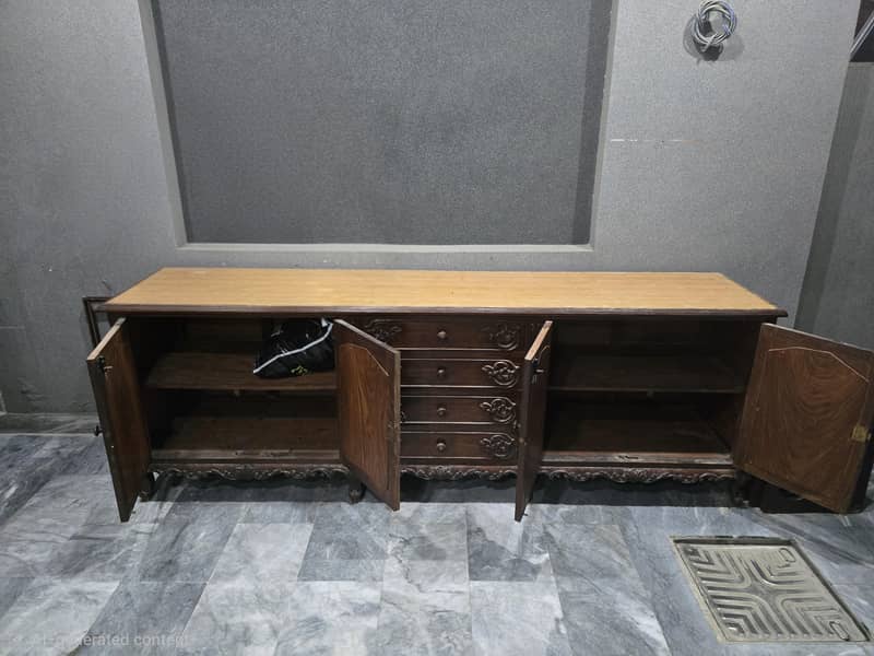 Large table for storage 0
