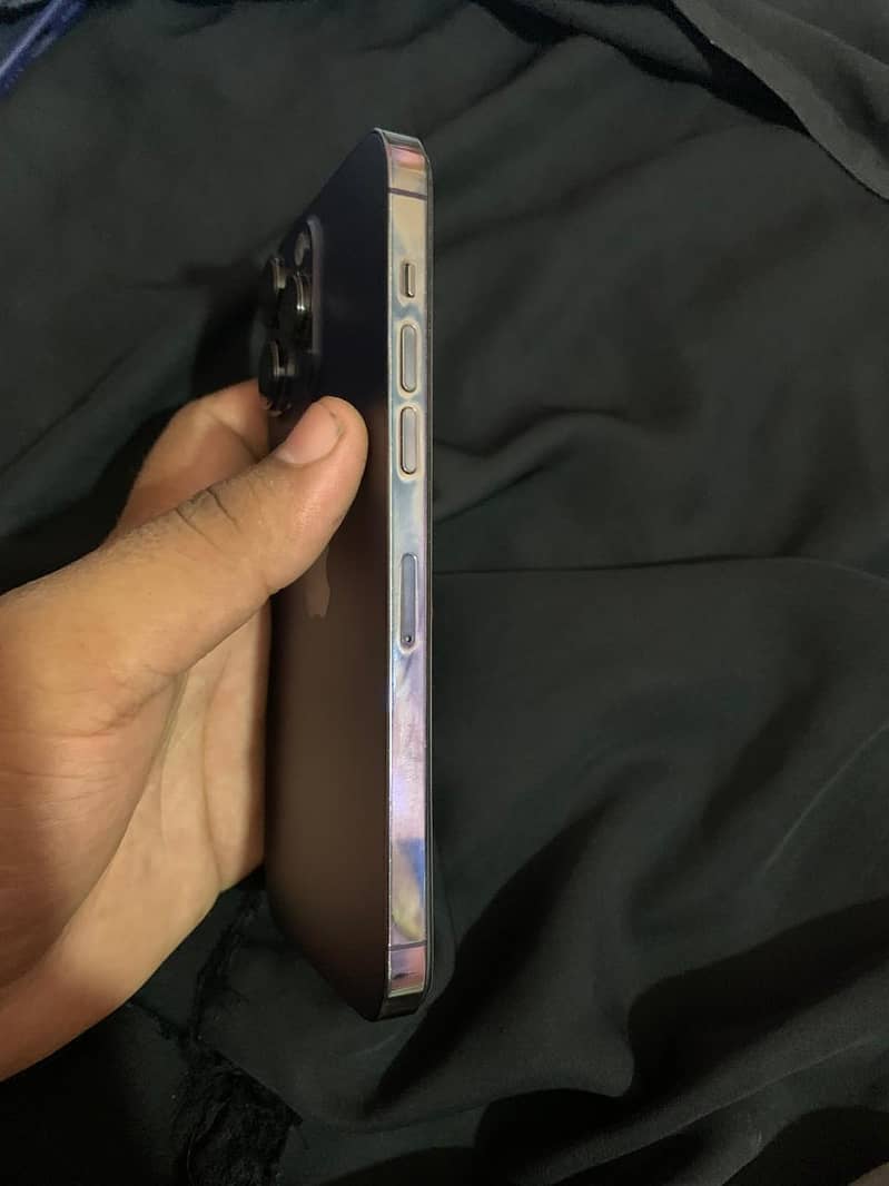 Apple iPhone 14 Pro Max 1
