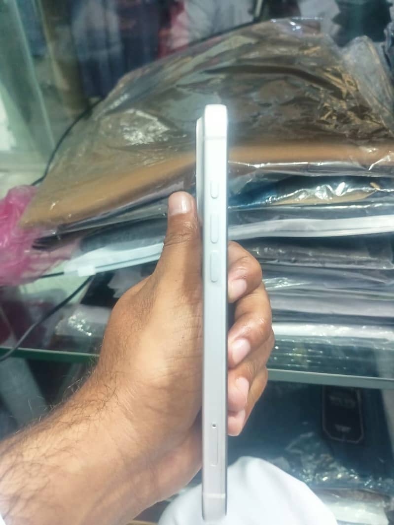 Apple iPhone 17 Pro Max 2