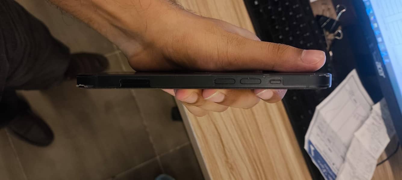 Apple iPhone 13 2