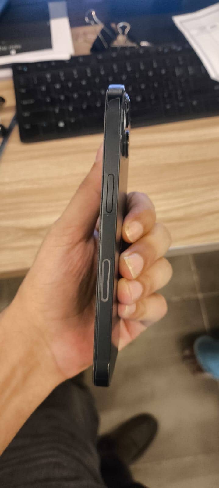 Apple iPhone 13 5