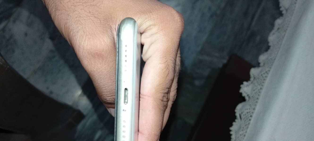 Apple iPhone 11 2