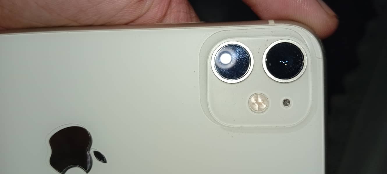 Apple iPhone 11 5