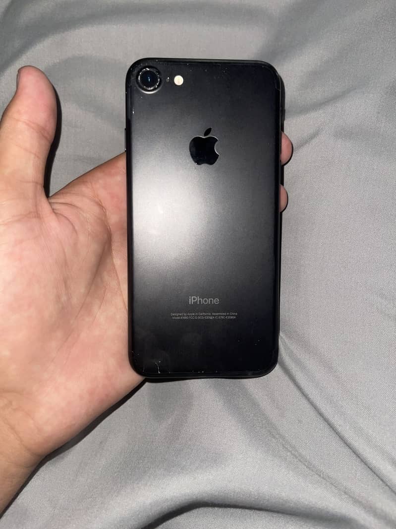 Apple iPhone 7 1