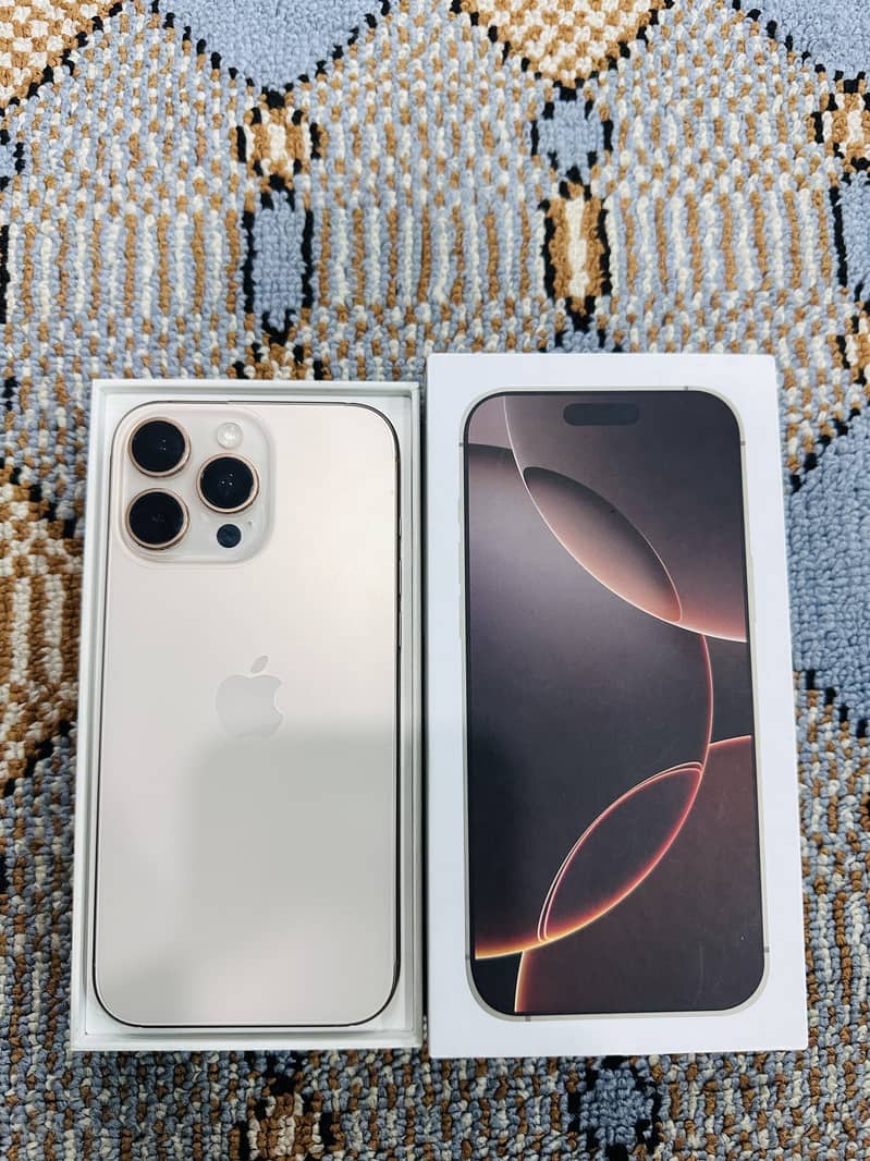 Apple iPhone 16 Pro Max 0