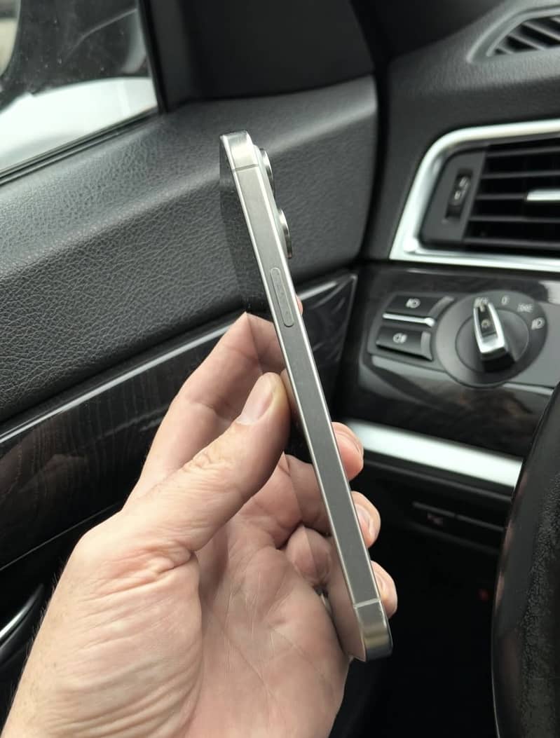 Apple iPhone 15pro max 1