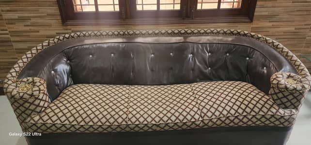 7-Seater Sofa Set Behtareen Condition Mein