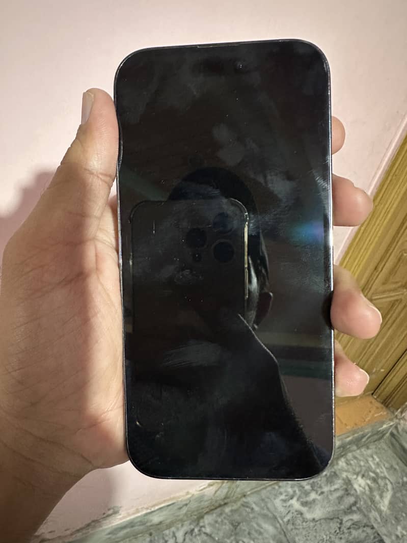 Apple iPhone 14 Pro 1