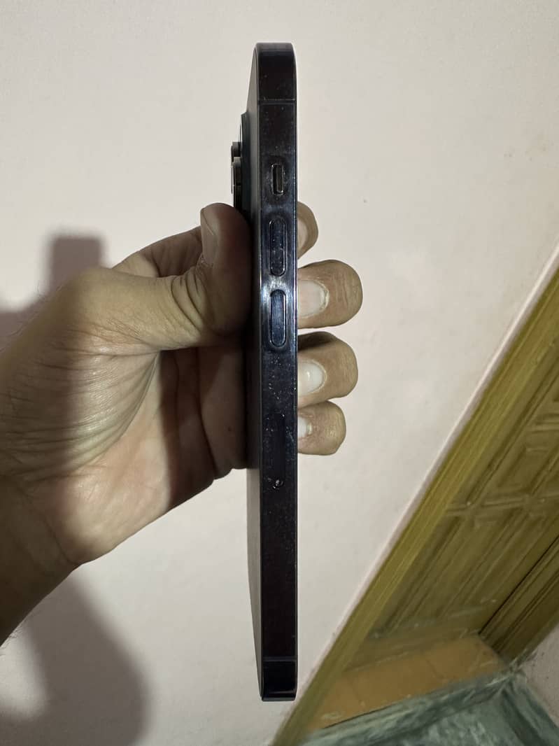 Apple iPhone 14 Pro 4