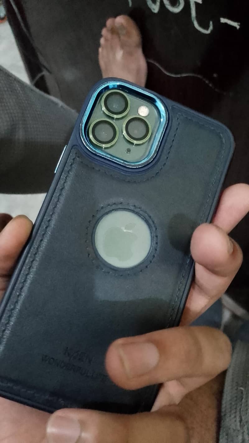 Apple iPhone 11 Pro 1