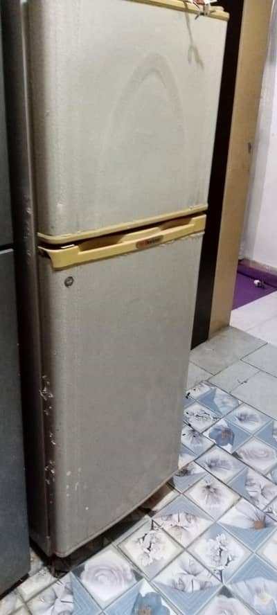 Dawlance 14 cubic ft Fridge 9/10 condition