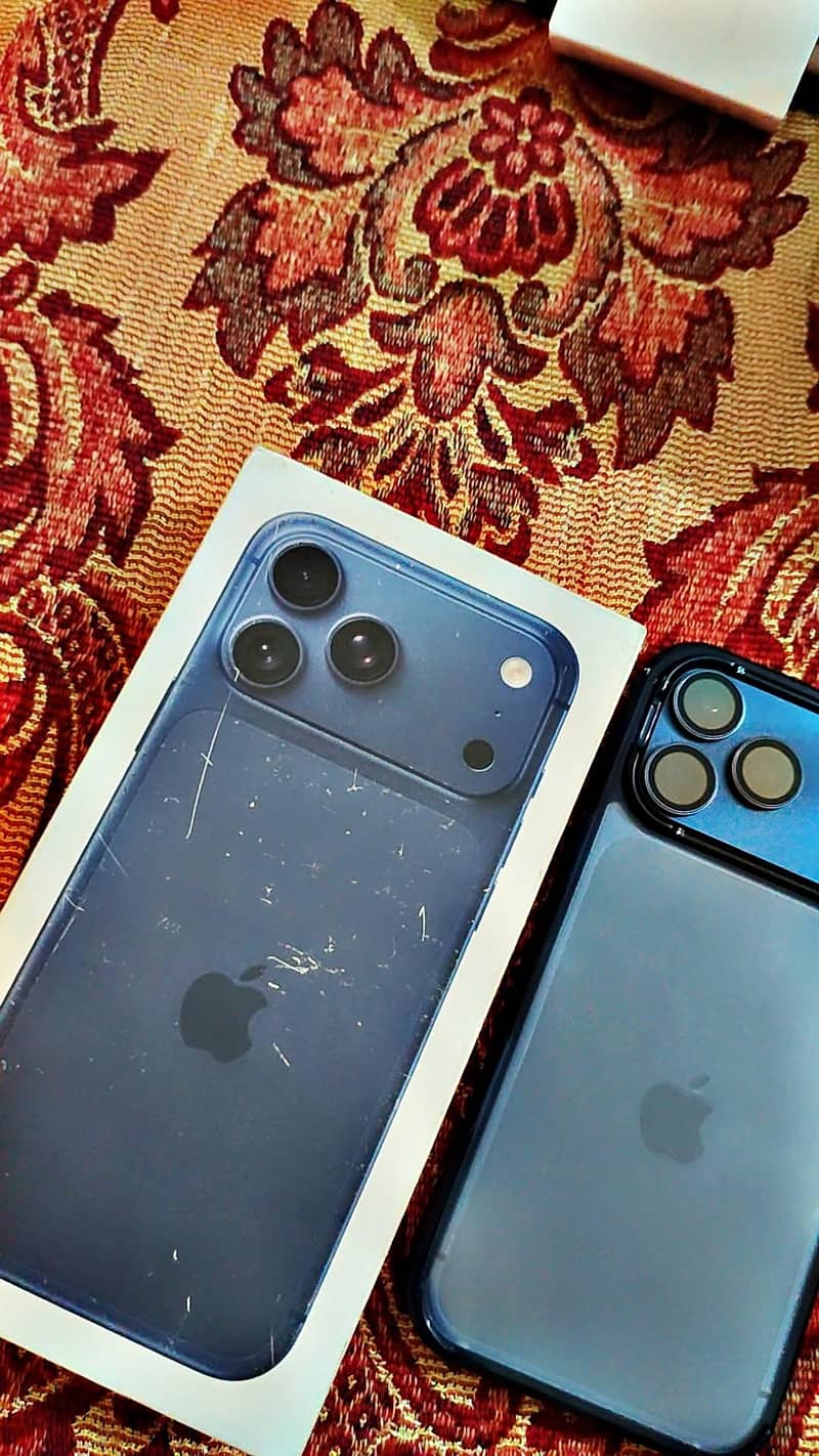 Apple iPhone 17 Pro Max 1