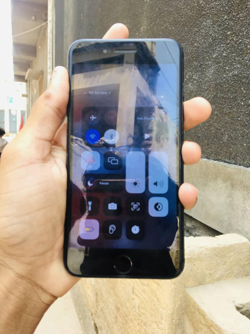 Apple iPhone 7 Plus 4