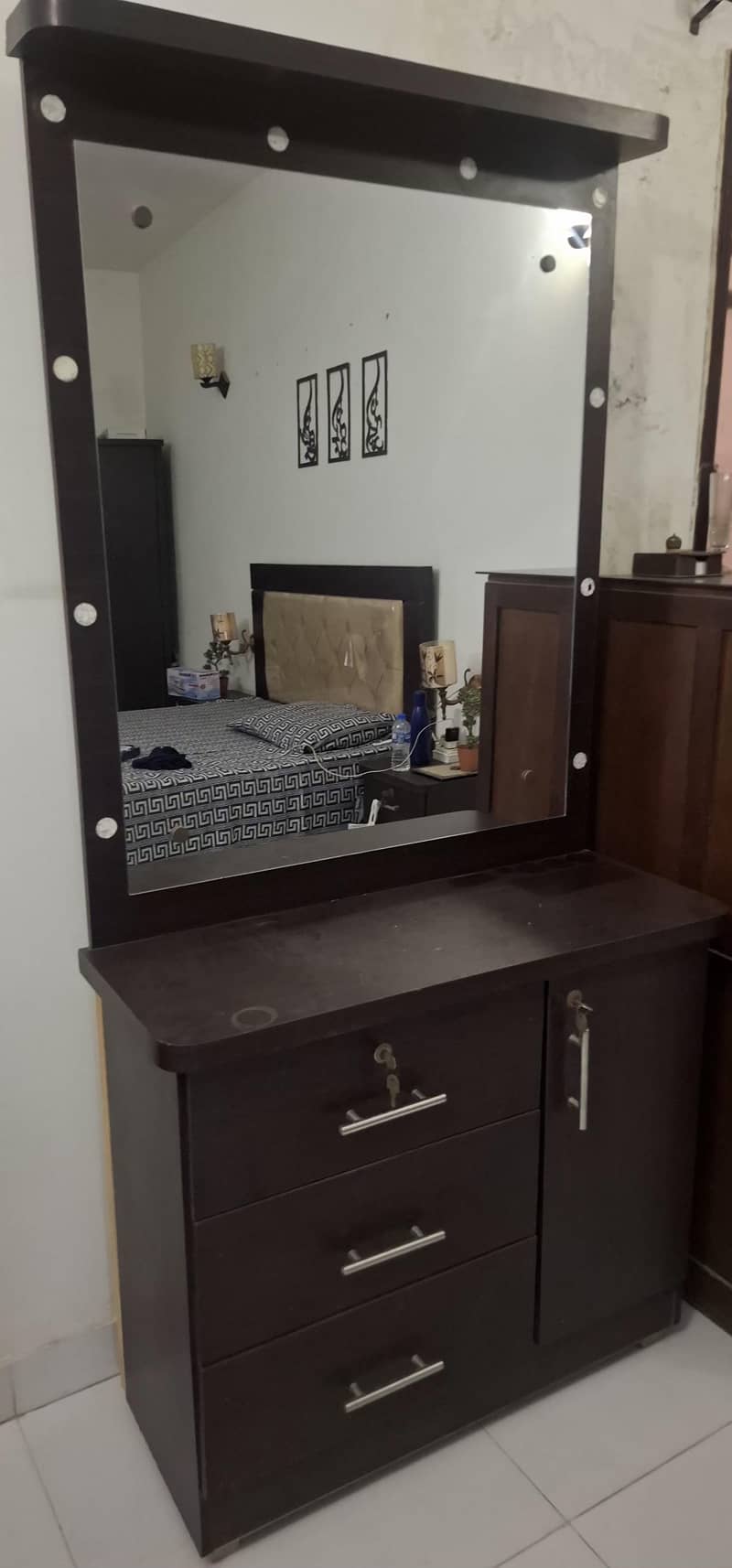 bedroom set 0