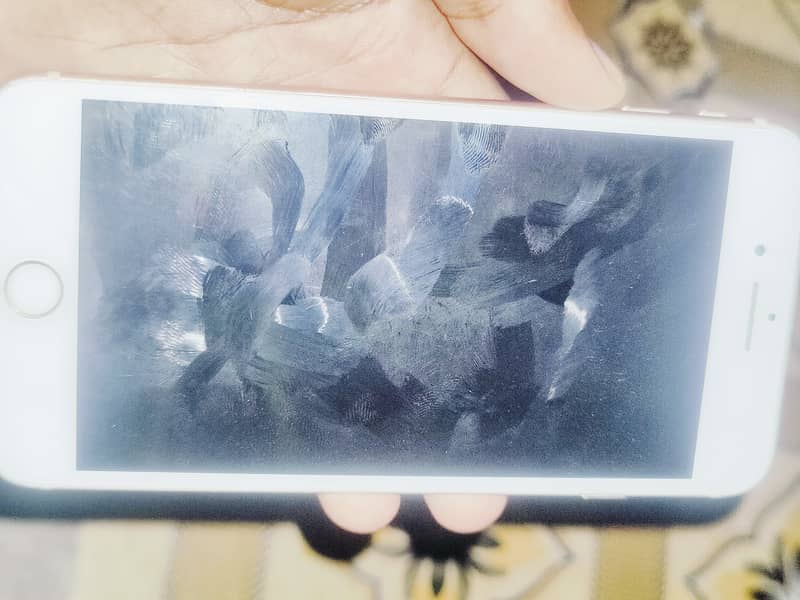 Apple iPhone 8 Plus 0