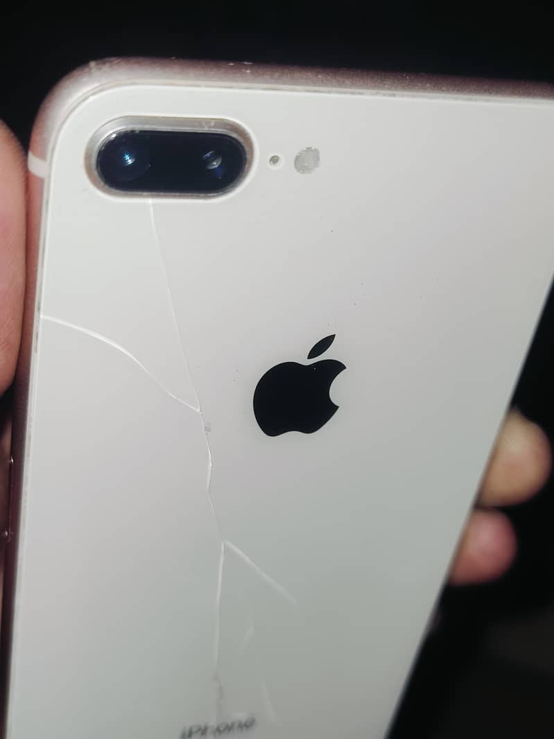 Apple iPhone 8 Plus 10