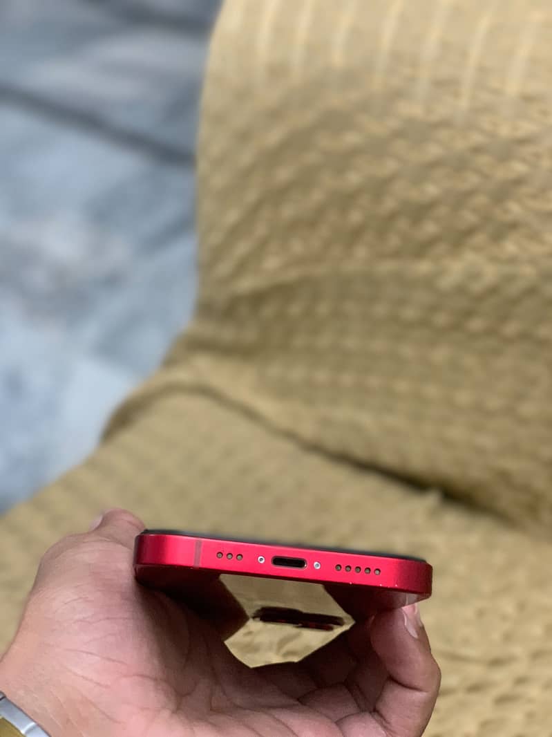 Apple iPhone 13 3