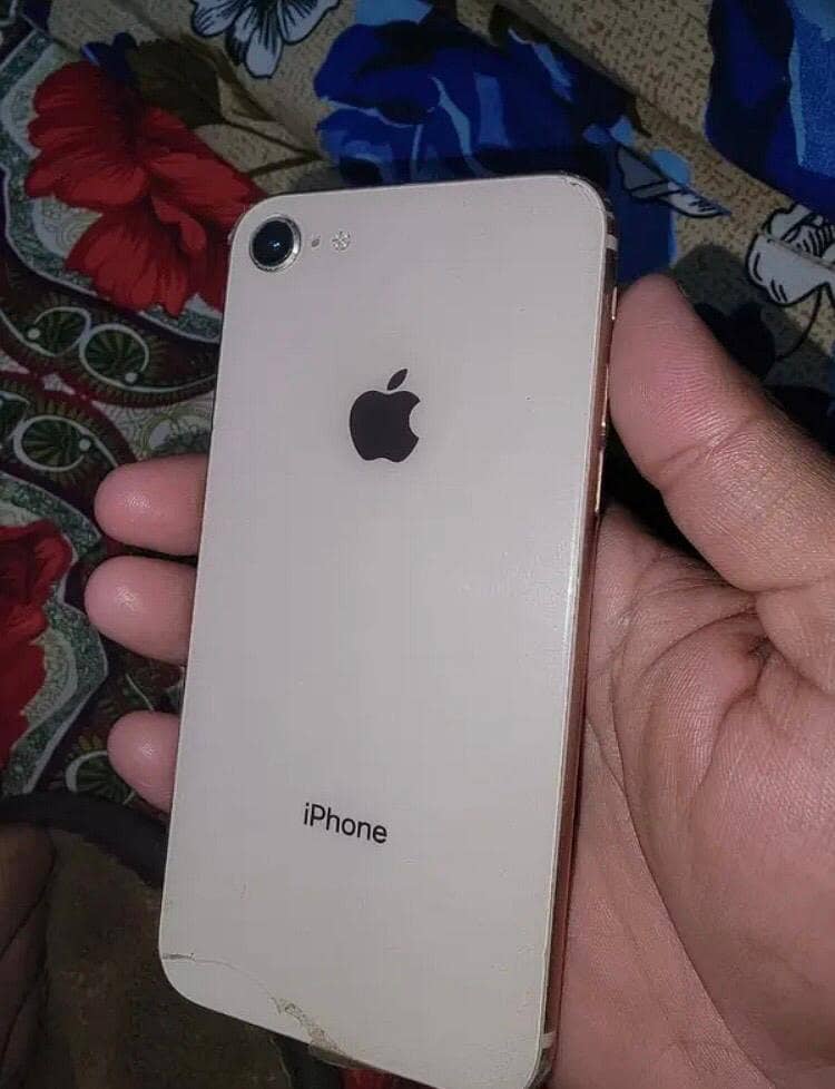 Apple iPhone 8 3