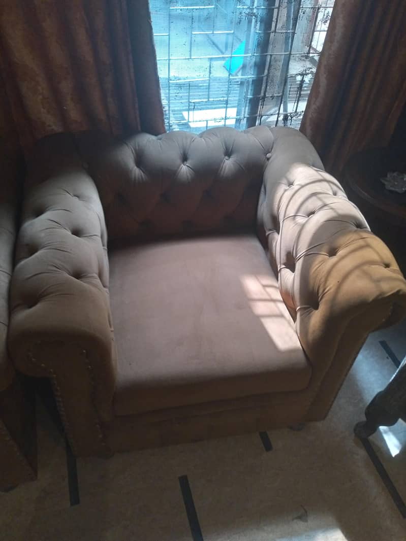 Chesterfield sofas 2 single seats 1