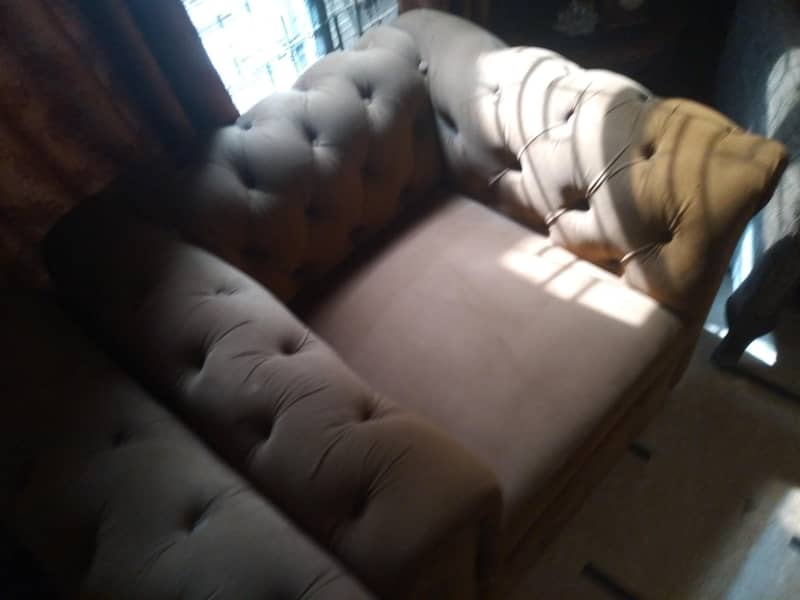 Chesterfield sofas 2 single seats 4