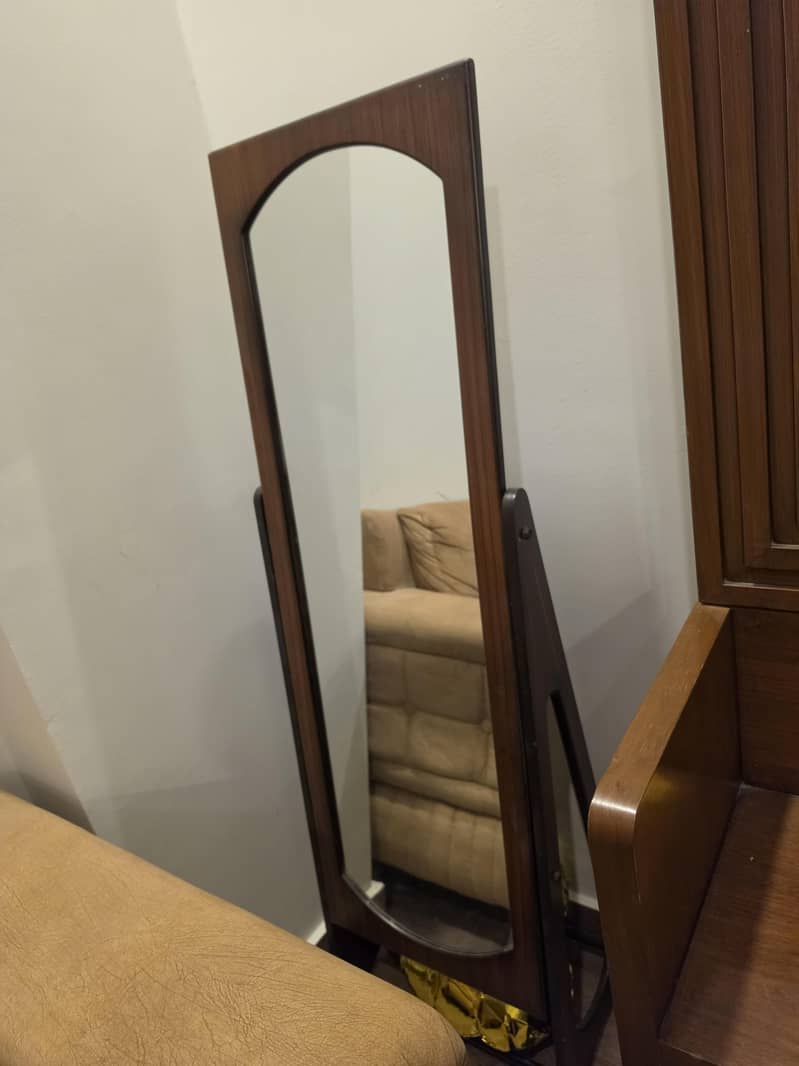 Standing Mirror 0