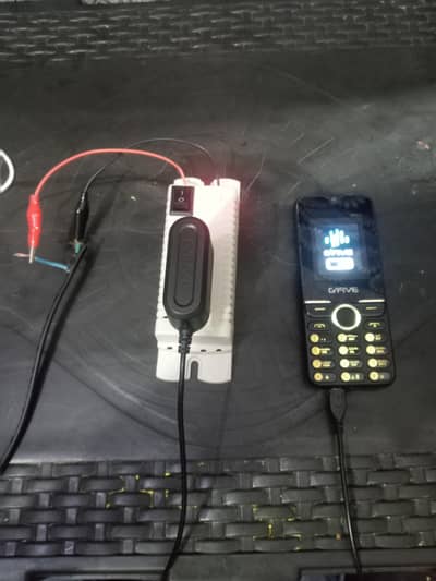 DC TO AC MINI INVERTER 12V TO 220V