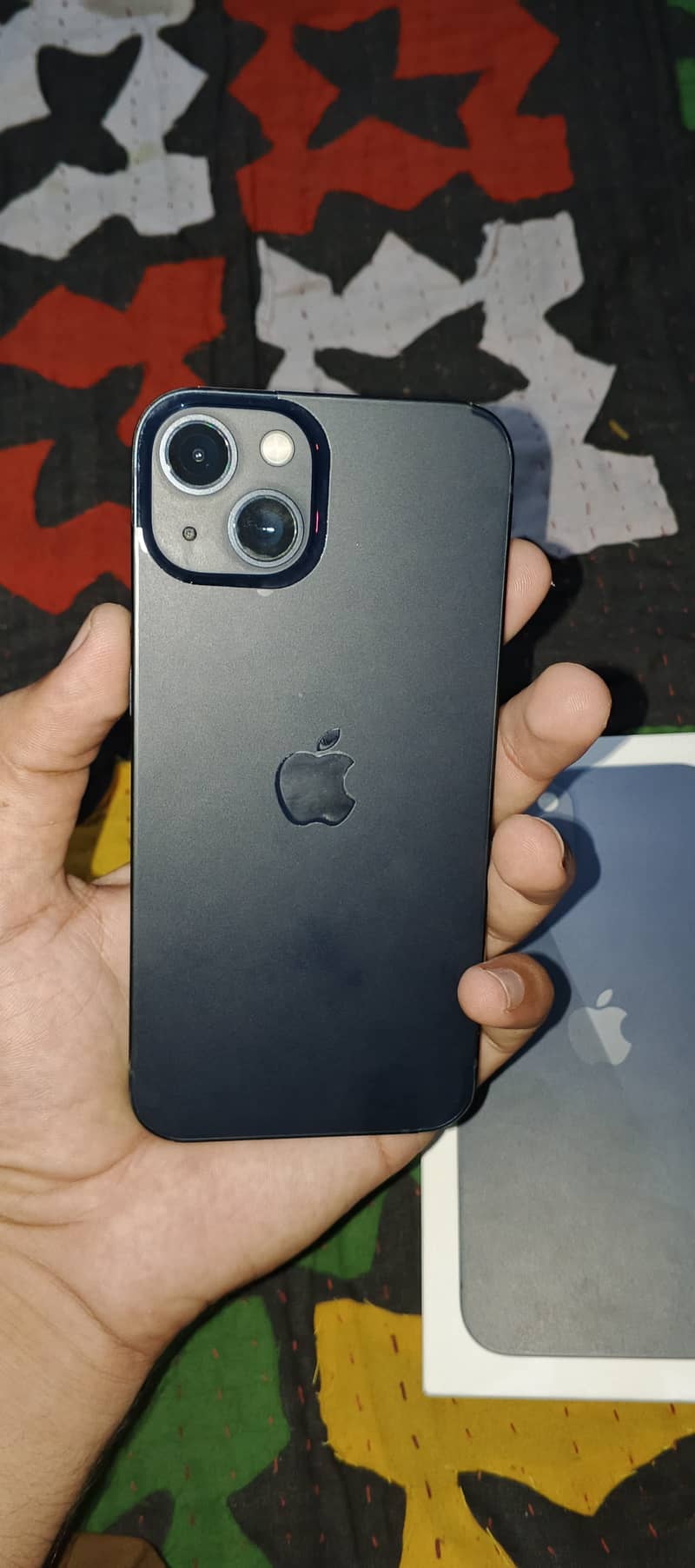 Apple iPhone 13 4