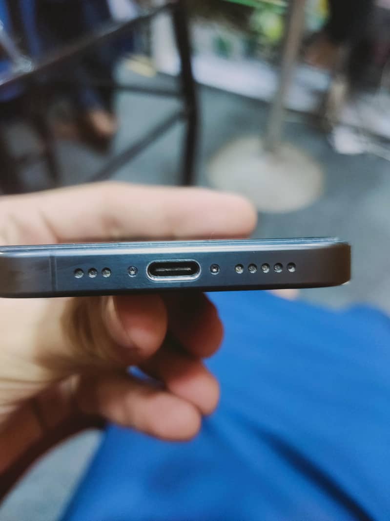 Apple iPhone 15 Pro 2