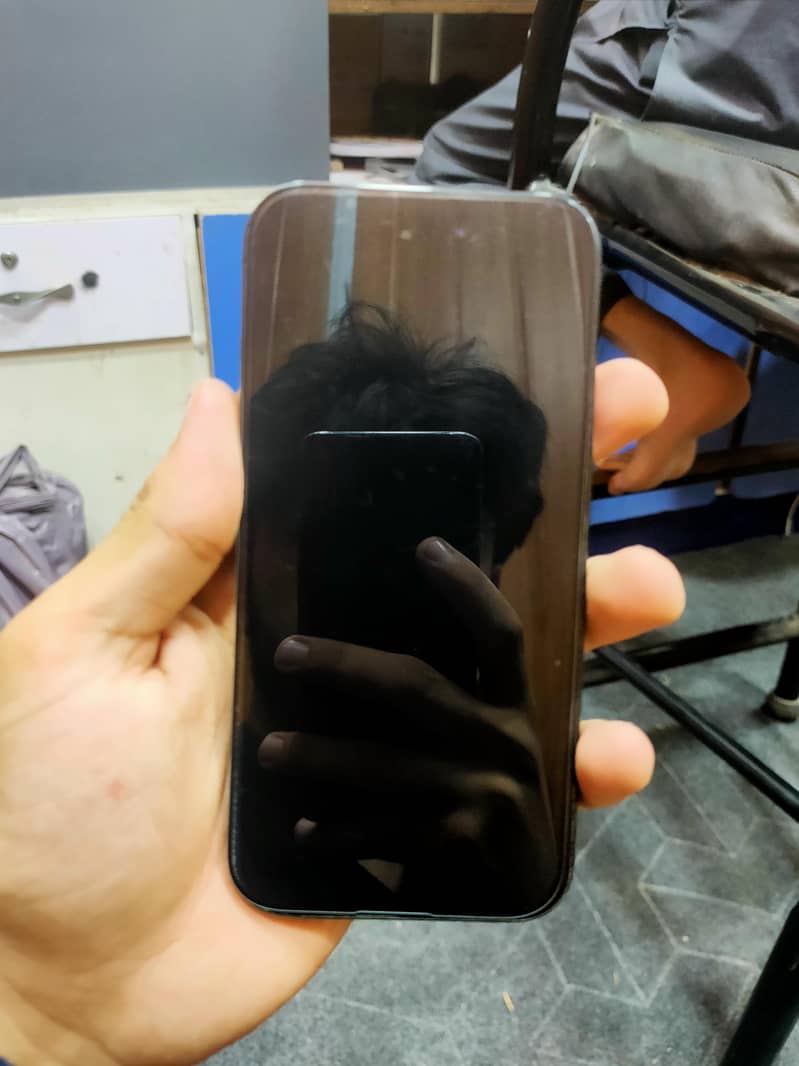 Apple iPhone 15 Pro 6