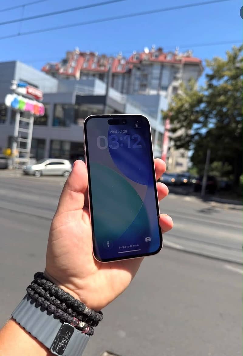 Apple iPhone 15 2