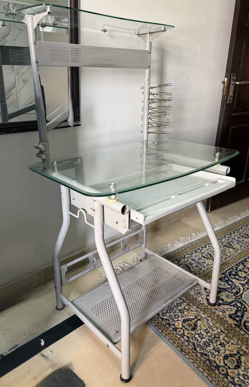 Computer Table 2