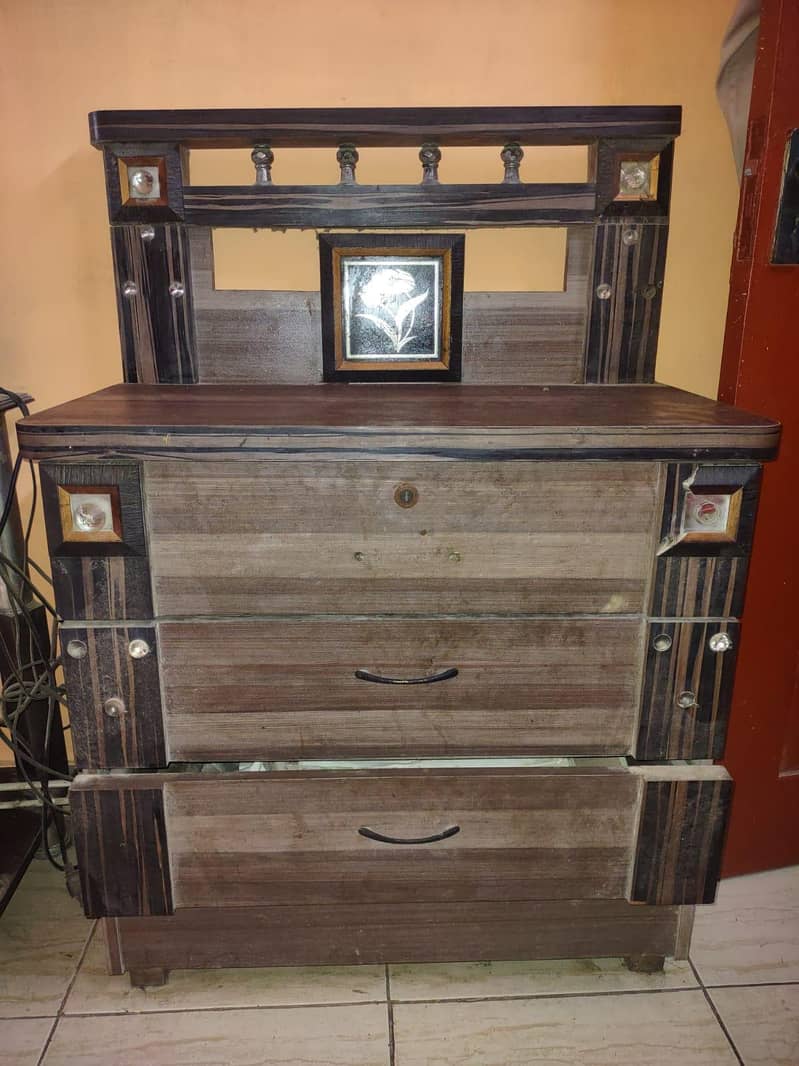 computer Trolly & Divider 1