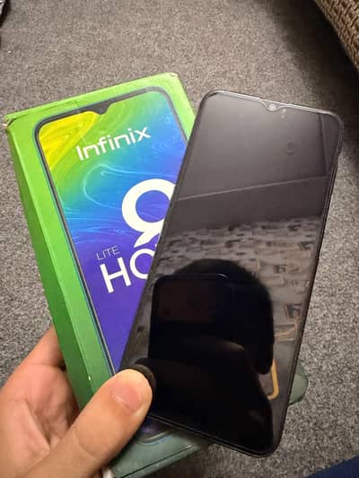 Infinix Hot 8 Lite with box