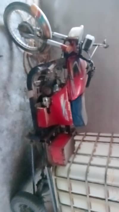 United Loader Rickshaw Bike 100cc With Back Gear