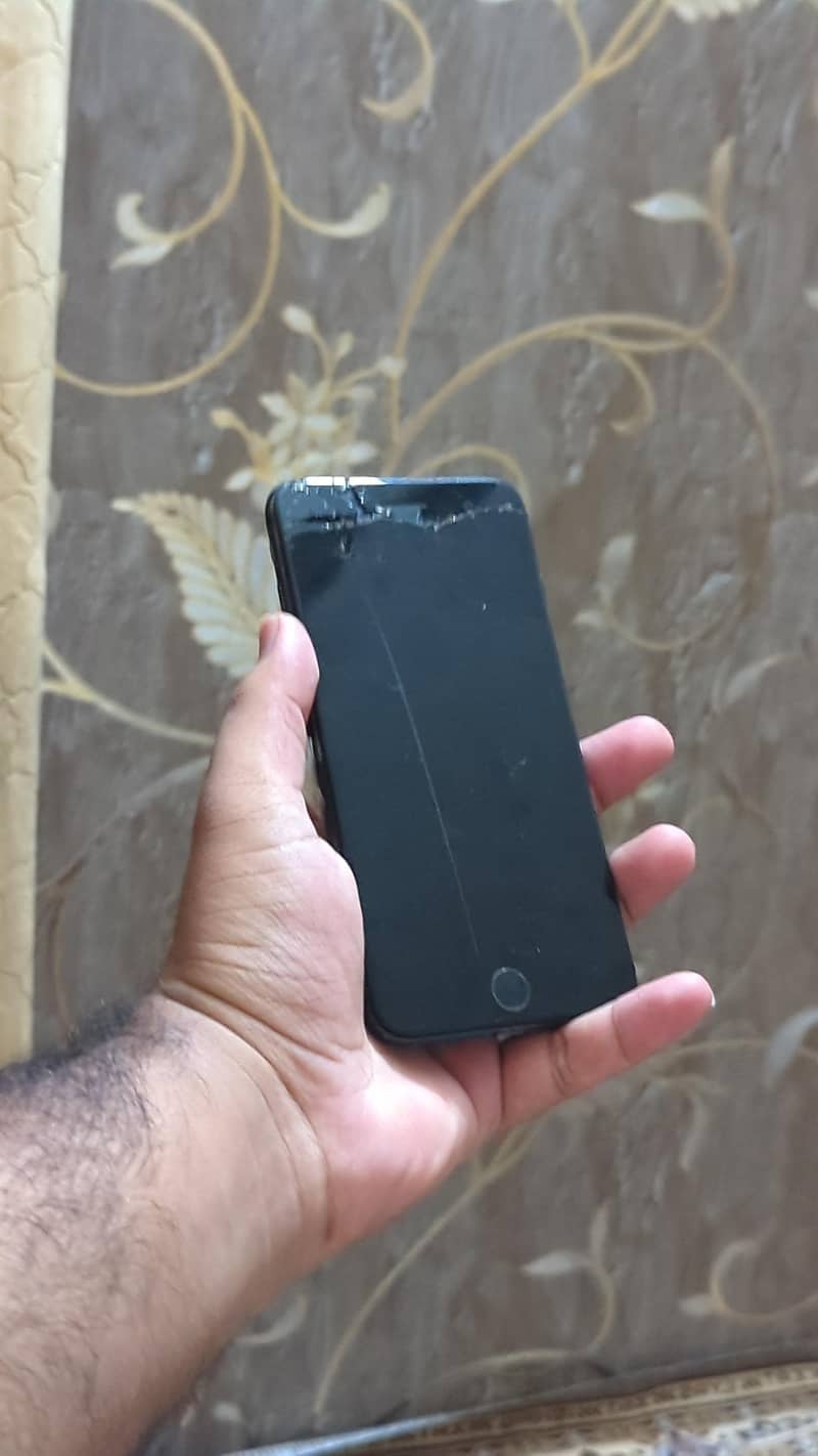 Apple iPhone 7 Plus 1