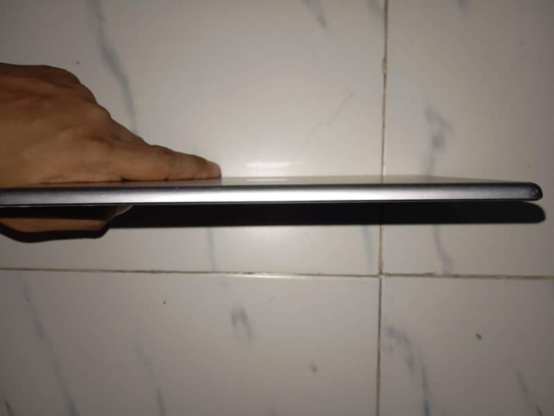 Ipad 6 generation (Wifi) 2