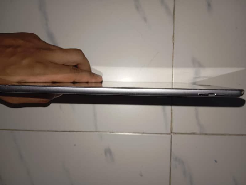 Ipad 6 generation (Wifi) 5