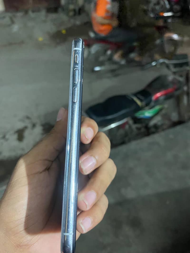 Apple iPhone X 2
