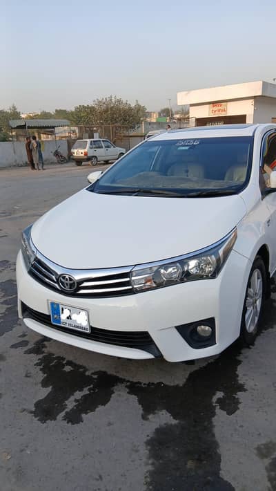 Toyota Corolla grande cvti 18 Altis 2015
