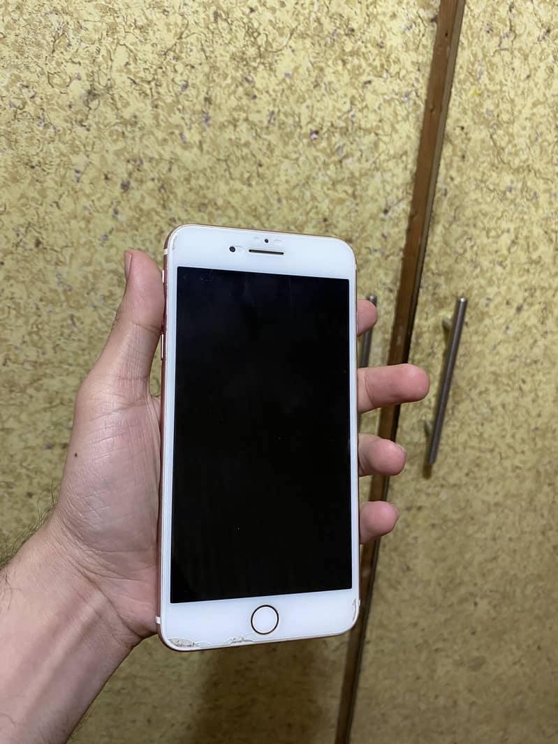 Apple iPhone 7 Plus 1