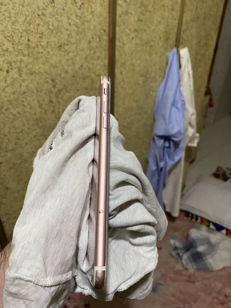 Apple iPhone 7 Plus 4