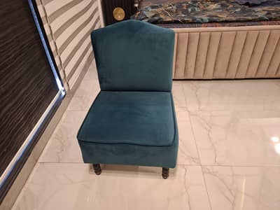 2 bed room chairs