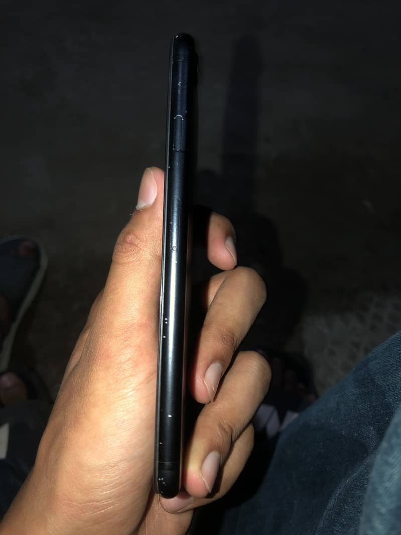 Apple iPhone 7 7