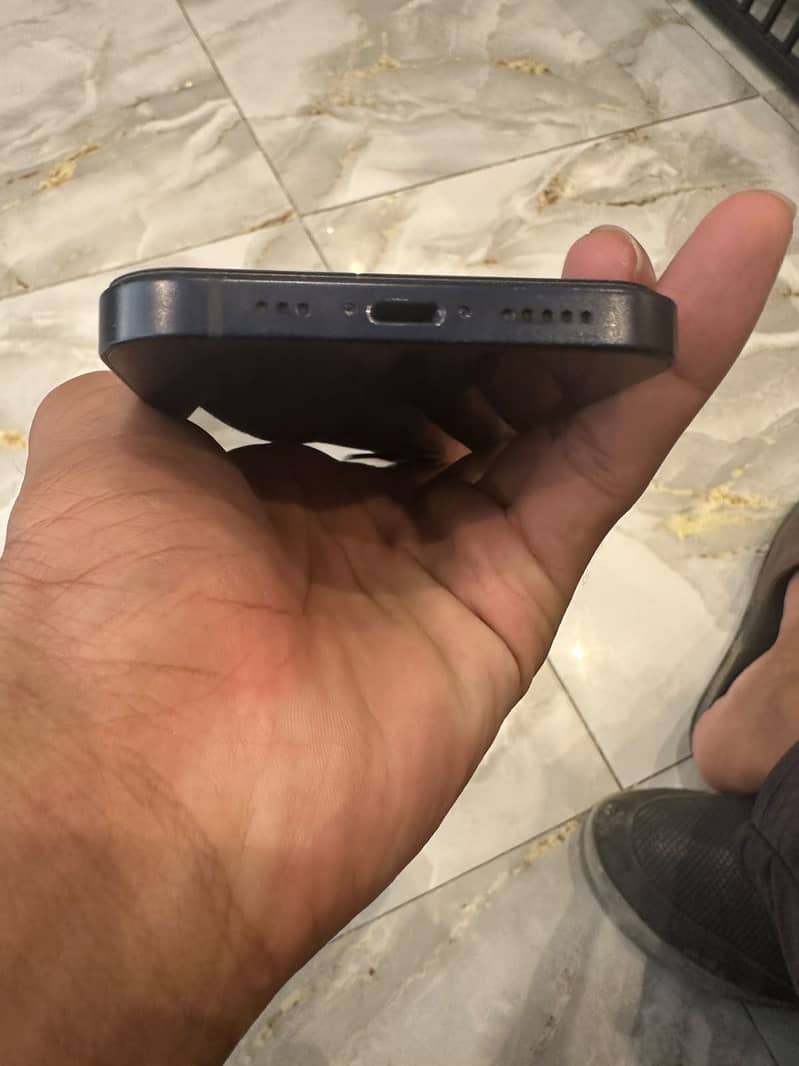 Apple iPhone 12 2