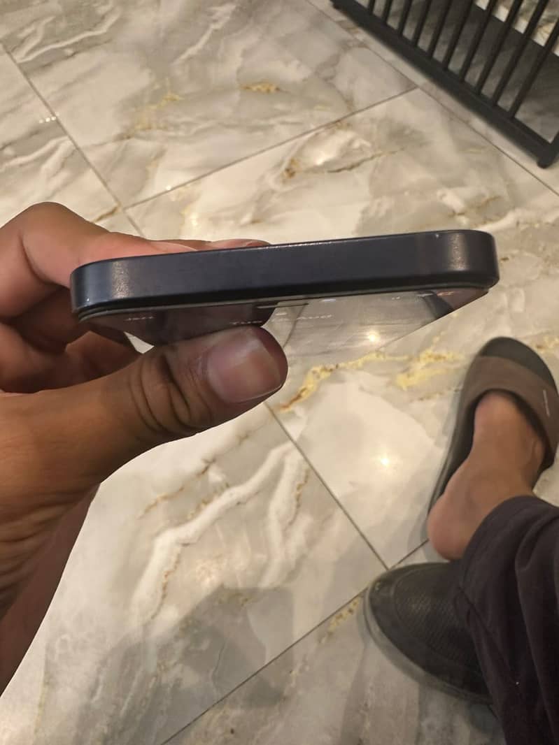 Apple iPhone 12 3